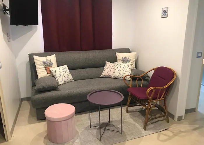 Mobile Gardenia Apartman Biograd Na Moru